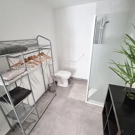 Apartment Chaleureux 2 Personnes *